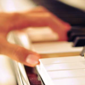 久久精品熟女亚洲AV麻衣
