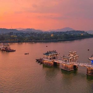 久久精品熟女亚洲AV麻衣
